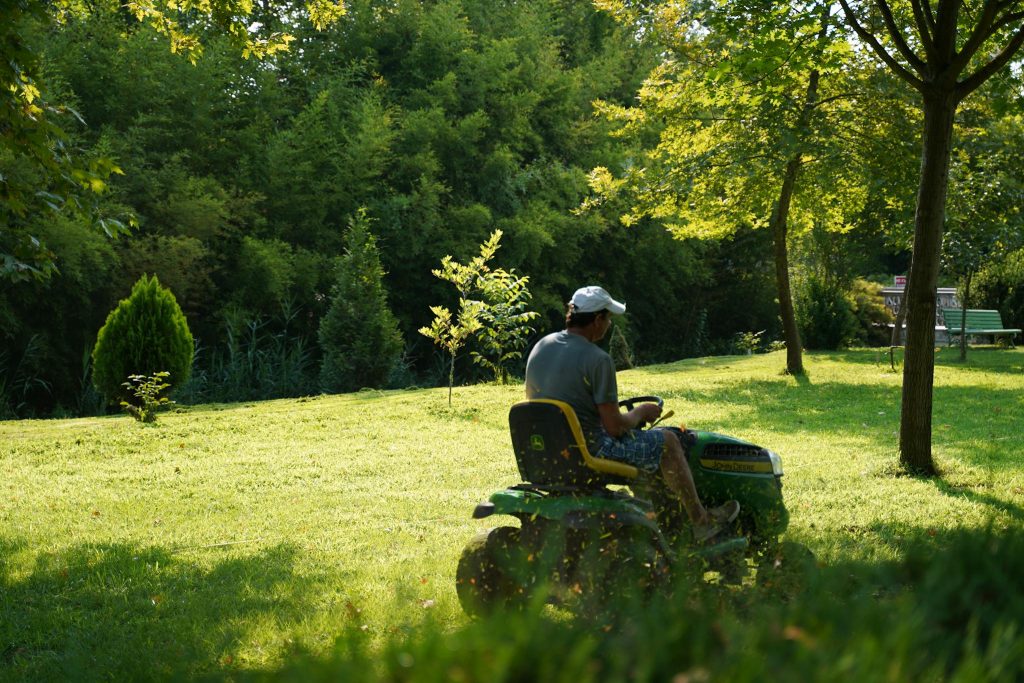Lawn care fresno